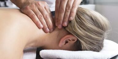 Massage, relax neck and shoulders, reduce symptoms of cervical spondylosis